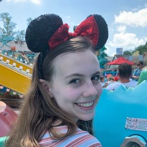 Meet your Posher, Laurel